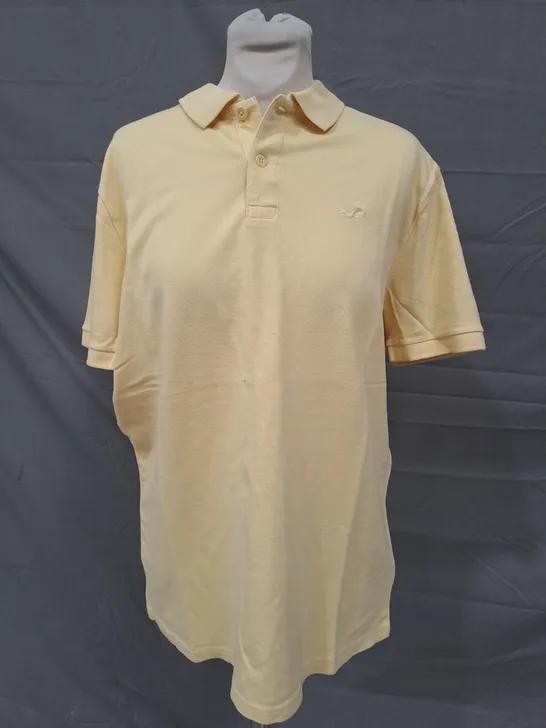 HOLLISTER ADVANCED STRETCH POLO IN YELLOW SIZE LARGE