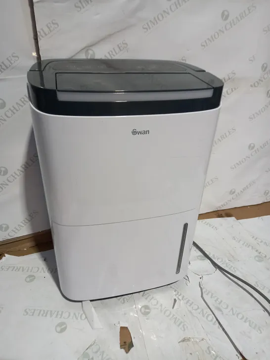 SWAN 20L DEHUMIDIFIER RRP £199.99