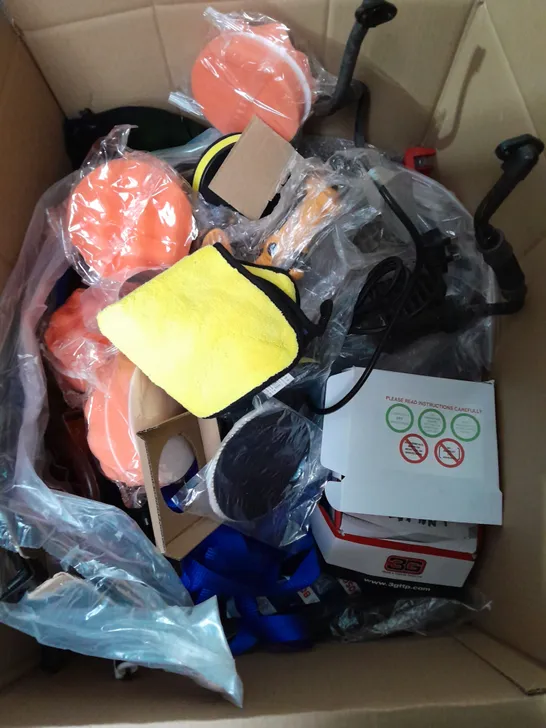 BOX OF ASSORTED CAR ITEMS TO INCLUDE HELMETS - CLEANING SOLUTIONS - TOOLS - COLLECTION ONLY  