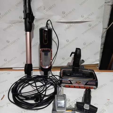 SHARK CORDED STICK VACUUM HZ500UKT