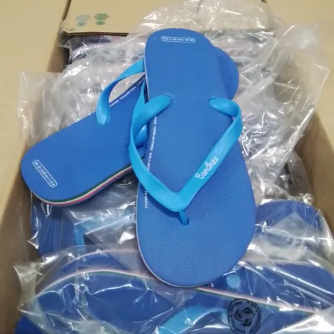 BOX CONTAINING 20 PAIRS OF MEXICO BANDHAS FLIPFLOP/SANDLES SIZE 10