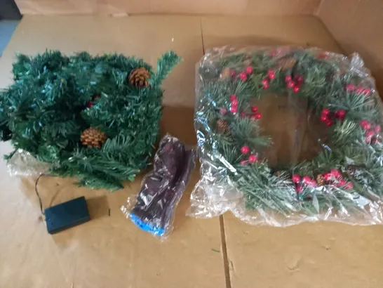 LARGE QUANTITY OF ASSORTED CHRISTMAS DECORATIONS INCLUDES VARIOUS GARLANDS AND WREATHS / COLLECTION ONLY