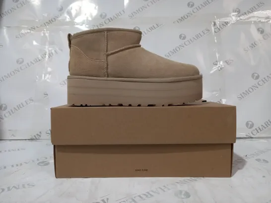 BOXED PAIR OF UGG CLASSIC ULTRA MINI PLATFORM SHOES IN TAN UK SIZE 6