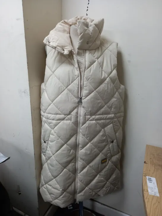 BARBOUR CRUISER GILET IN WHITE - UK 12