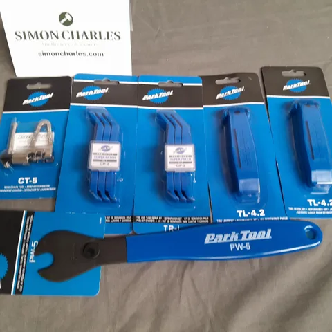 LOT OF 6 ASSORTED PARKTOOL ITEMS INCLUDES MINI CHAIN TOOL, PEDAL WRENCH AND TIRE LEVERS