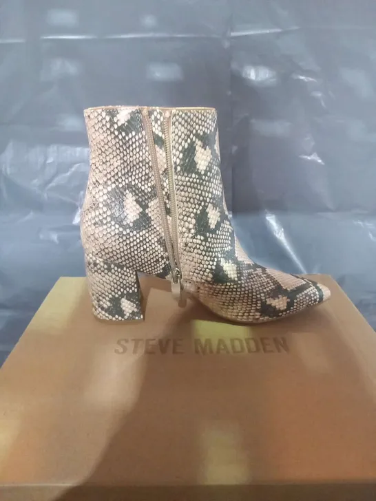 BOXED STEVE MADDEN NADALIE BEIGE COMBO SYNTHETIC SIZE 7