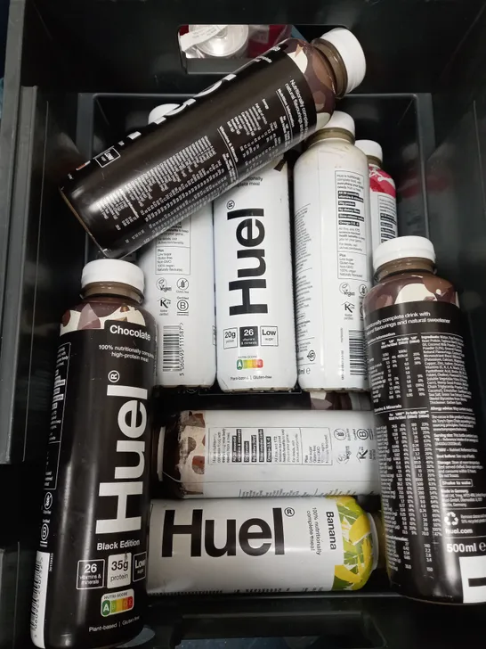 APPROXIMATELY 18 HUEL FOOD SUPPLEMENT DRINKS ASSORTED FLAVOURS 500ML