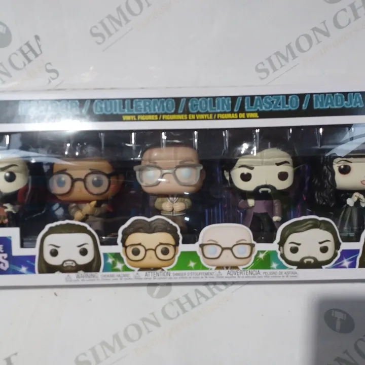 PACK OF 5 COLLECTIBLE VINYL FIGURES 4538822Simon Charles Auctioneers