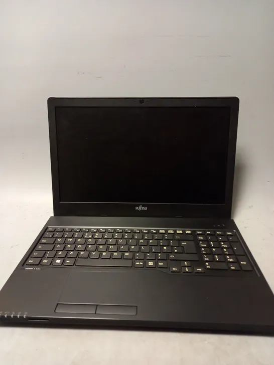 FUJITSU LIFEBOOK A555 LAPTOP 