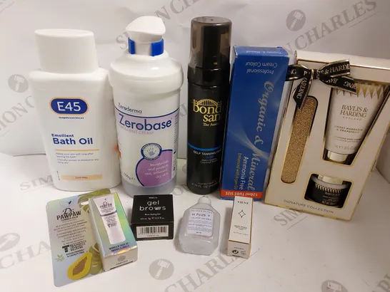 BOX OF APPROX 20 COSMETIC ITEMS TO INCLUDE E45 CREAM, BONDI SANDS SELF TANNING FOAM AND BAYLISS&HARDING GIFT SET