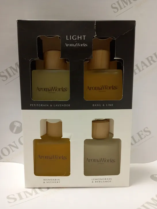 AROMAWORKS LIGHT REED DIFFUSER GIFT SET (100ML X 4)