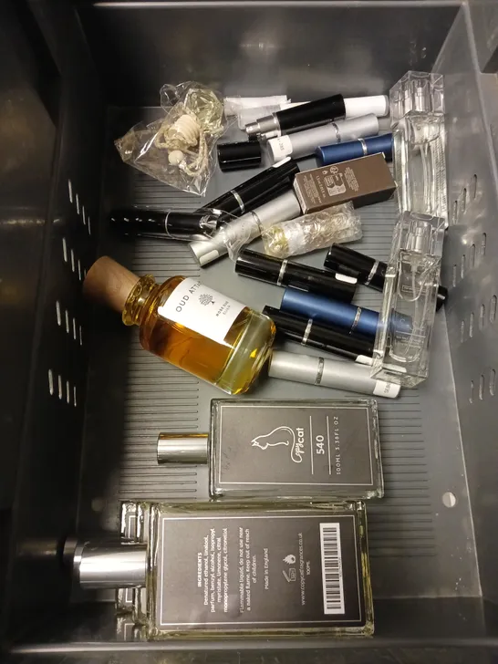 APPROXIMATELY 15 ASSORTED UNBOXED FRAGRANCES TO INCLUDE - THE WHITE COMPANY - COPYCAT - OUD ATTAR - ETC - COLLECTION ONLY