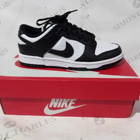 BOXED PAIR OF NIKE DUNK LOW SHOES IN BLACK/WHITE UK SIZE 4