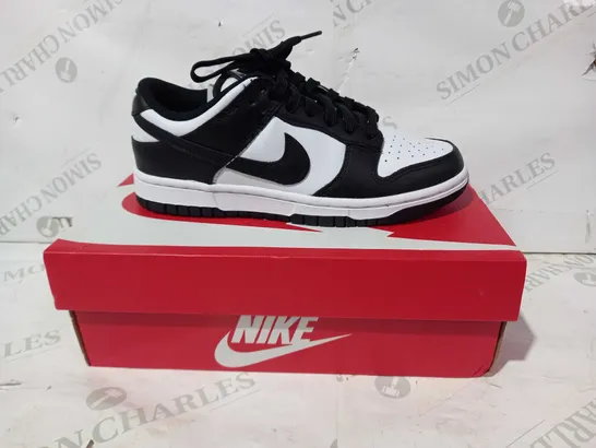 BOXED PAIR OF NIKE DUNK LOW SHOES IN BLACK/WHITE UK SIZE 4