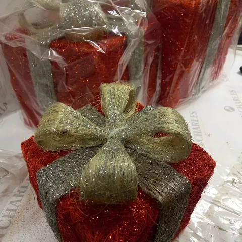 BOXED CHRISTMAS GIFT BOXES - RED WITH SILVER BOW