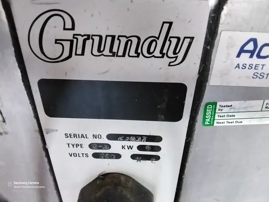 GRUNDY MOBILE ELECTRIC HOT CUPBOARD