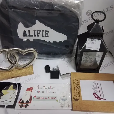 LOT OF 11 ASSORTED PERSONALISED GIFT ITEMS TO INCLUDE MANTLE ORNAMENT, LANTERN, LIGHTER AND PHOTO FRAME
