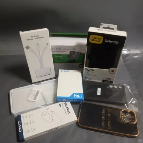 APPROXIMATELY 15 ASSORTED PHONE ACCESSORIES AND ELECTRICALS TO INCLUDE PHONE CASES, PHONE HOLDER, ADROID AUTO ADAPTER, ETC