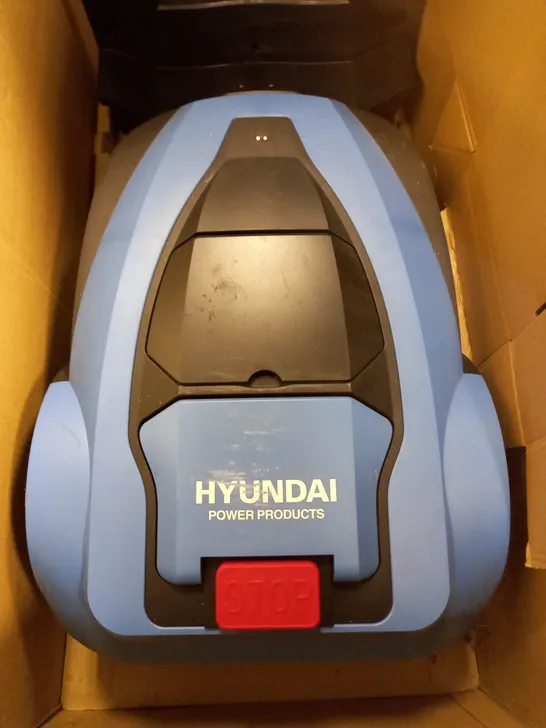 HYUNDAI ROBOT LAWNMOWER