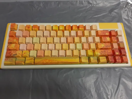 DUSTSILVER KEYBOARD YELLOW WITH FLORAL DESIGN