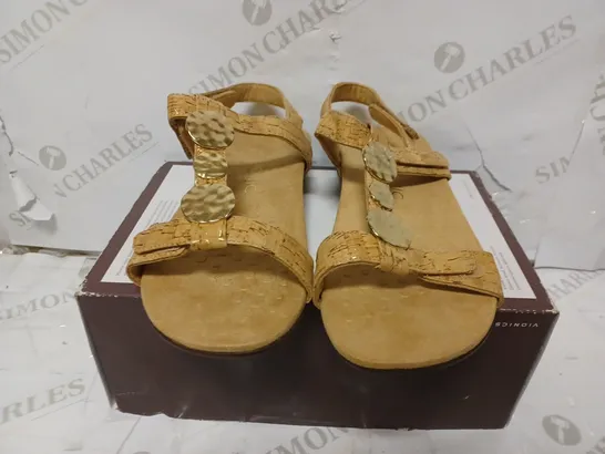 VIONIC REST FARRA LIZARD GOLD CORK SANDALS - SIZE 6