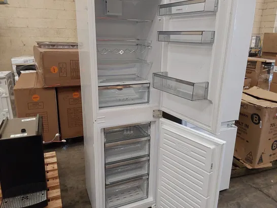 KENWOOD FREESTANDING FRIDGE FREEZER - WHITE