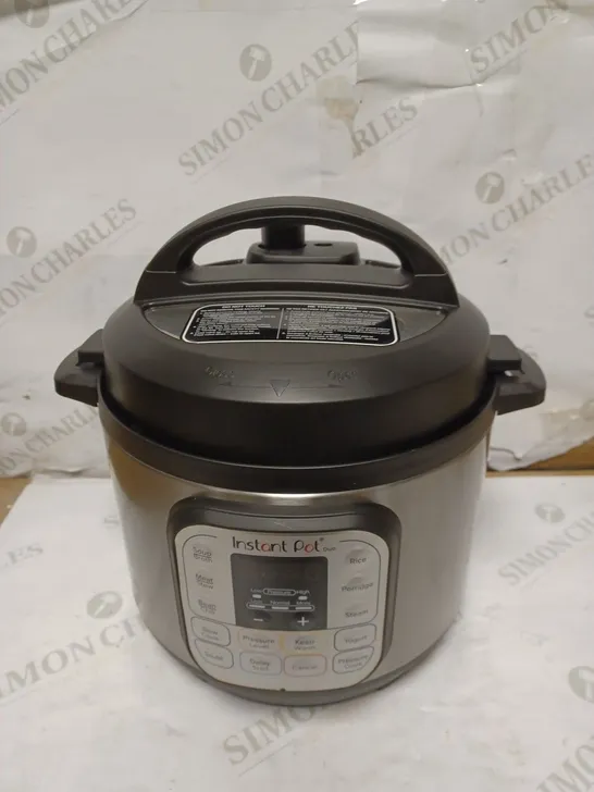 INSTANT POT DUO MINI PRESSURE COOKER