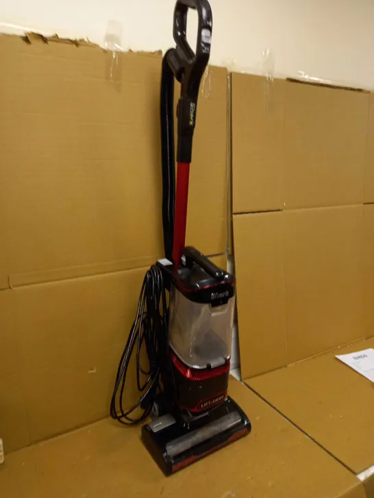 SHARK UPRIGHT VACUUM CLEANER NV602UKT