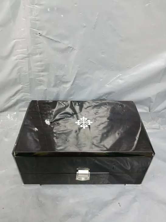 PATEK PHILLIPE WATCH BOX