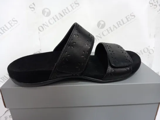 BOXED VIONIC BLACK REST SANDALS IN BLACK - WOMENS 7