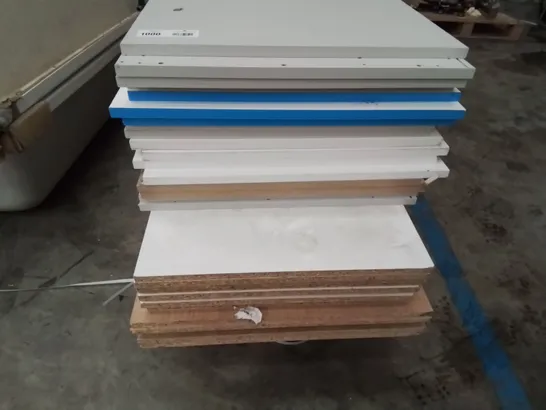 PALLET OF APPROXIMATELY 32 ASSORTED MDF PANELS/WORKTOPS 