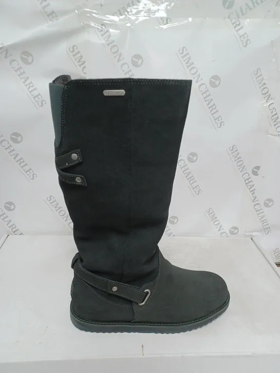 EMU AUSTRALIA WATERPROOF BOOTS SIZE 7