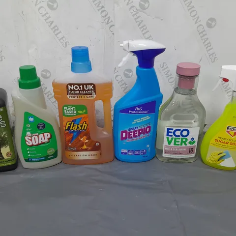 LOT OF APPROXIMATELY 15 ASSORTED LIQUIDS TO INCLUDE BUBBLES, FLASH AND SUGAR SOAP - COLLECTION ONLY