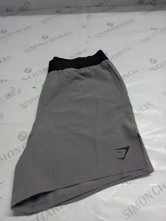 GYMSHARK TRAINING SHORTS SIZE S