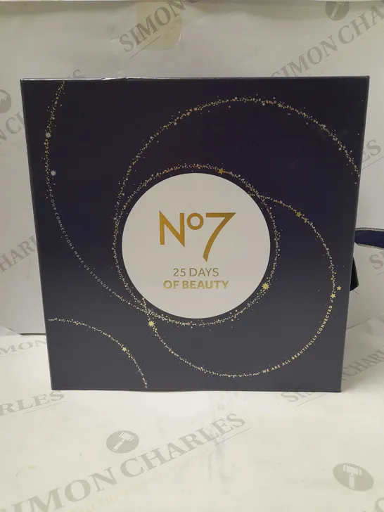 NO7 ADVENT CALENDAR 25 DAYS OF BEAUTY CALENDAR