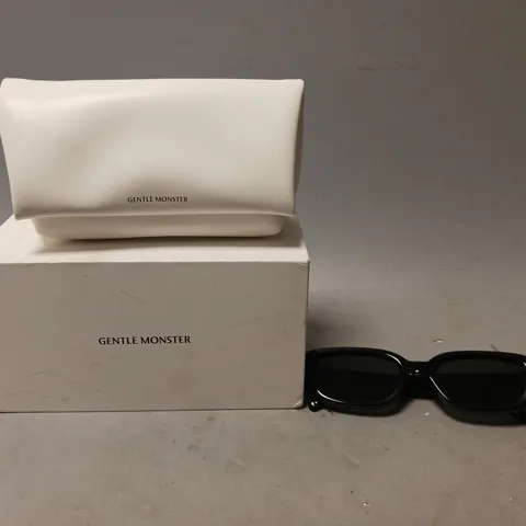 BOXED MAISON MARGIELA X GENTLE MONSTER SUNGLASSES - MM106 