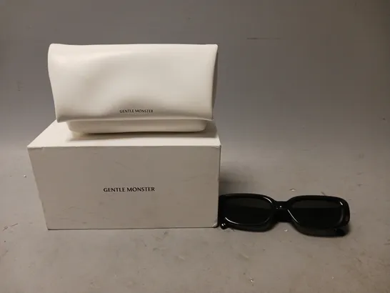 BOXED MAISON MARGIELA X GENTLE MONSTER SUNGLASSES - MM106 