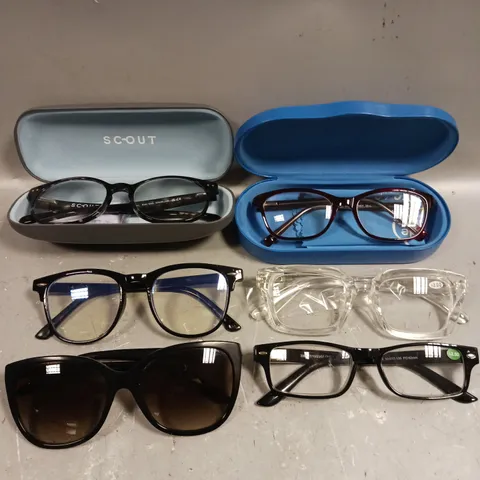 APPROXIMATELY 25 ASSORTED GLASSES/SUNGLASSES IN VARIOUS DESIGNS 