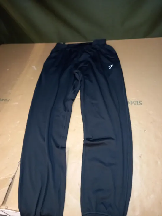 GYMSHARK JOGGERS IN BLACK SIZE S