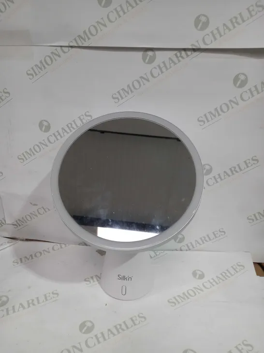 SILK'N LED MIRROR WITH BLUETOOTH SPEAKER