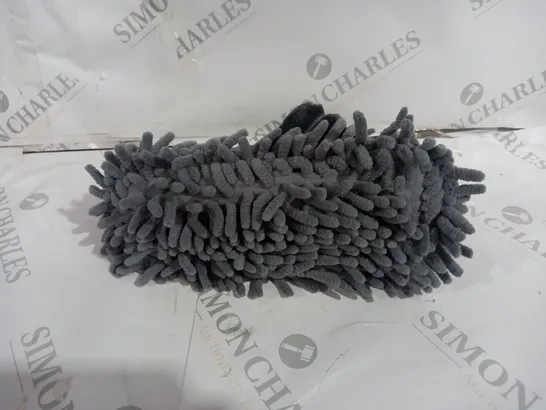 GREY CLEANING SLIPPERS