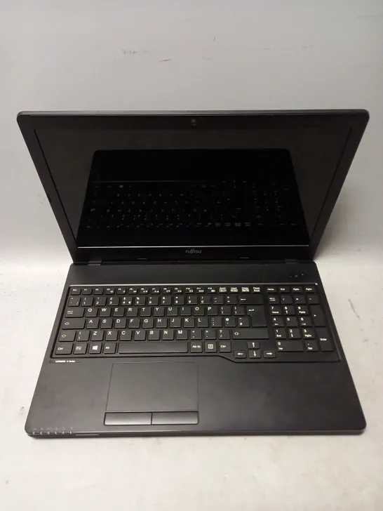 FUJITSU LIFEBOOK A555 LAPTOP IN BLACK