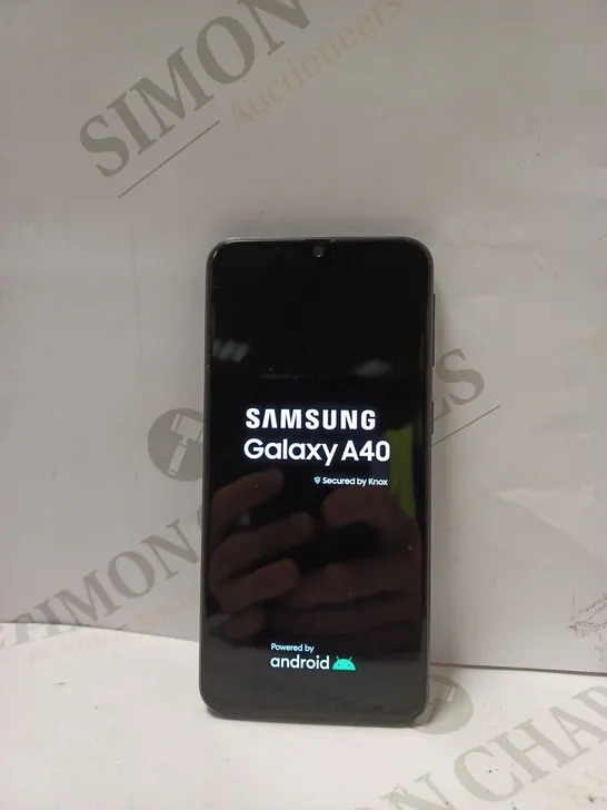 BOXED SAMSUNG GALAXY A40 SMARTPHONE 