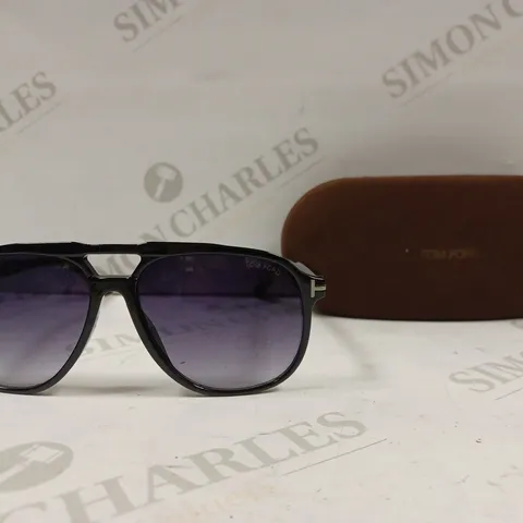 TOM FORD TF2 SUNGLASSES IN BLACK