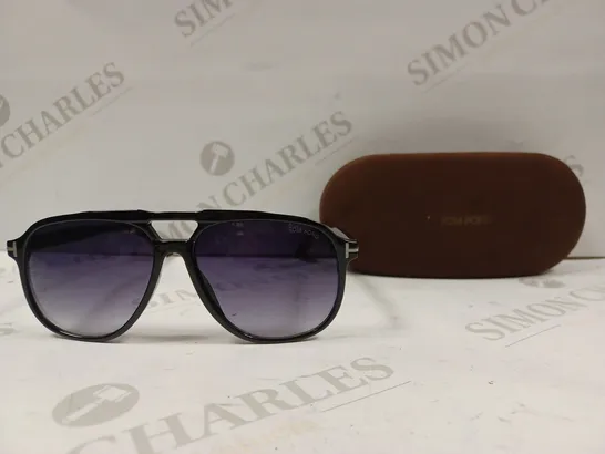 TOM FORD TF2 SUNGLASSES IN BLACK