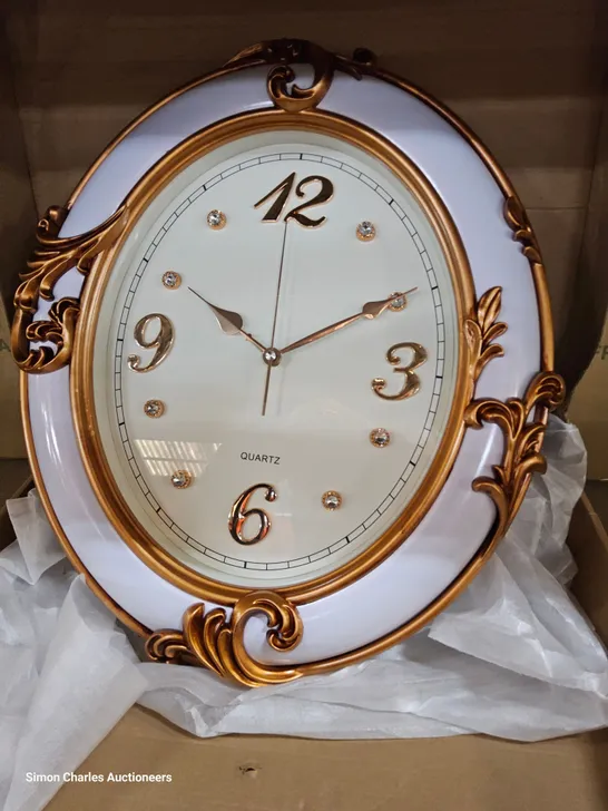 DECORATIVE WALL CLOCK GOLD/WHITE