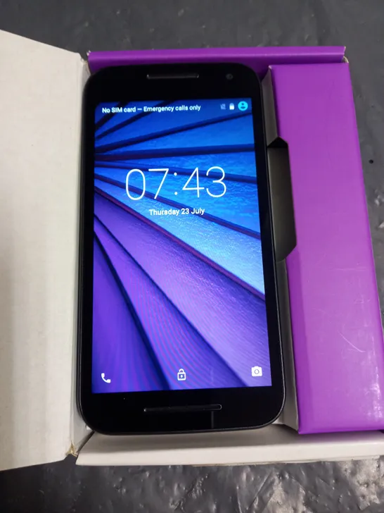 BOXED MOTO G 3RD GEN MOBILE PHONE 