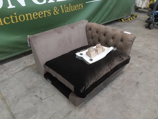 DESIGNER DISCOVERY SCATTER BACK SOFA PIECE 