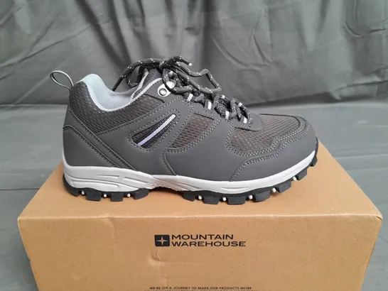 BOXED PAIR OF MOUNTAIN WAREHOUSE WOMENS WIDE FIT WALKING SHOES SIZE UK 4