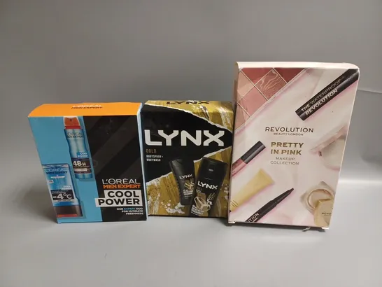 APPROXIMATELY 10 FRAGRANCE AND COSMETIC BOXSETS TO INCLUDE LYNX GOLD SET, REVOLUTION PRETTY IN PINK MAKEUP COLLECTION, LOREAL MEN EXPERT COOL POWER DUO, ETC